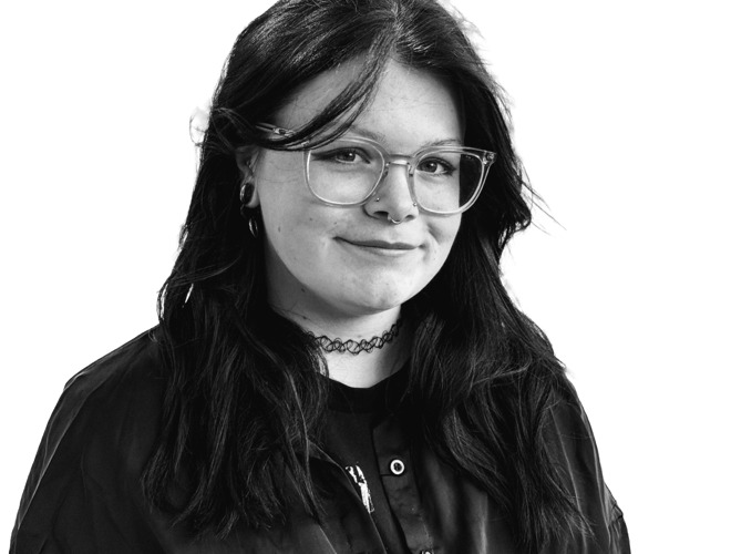 Maddie Wardle - GRAPHIC DESIGNER